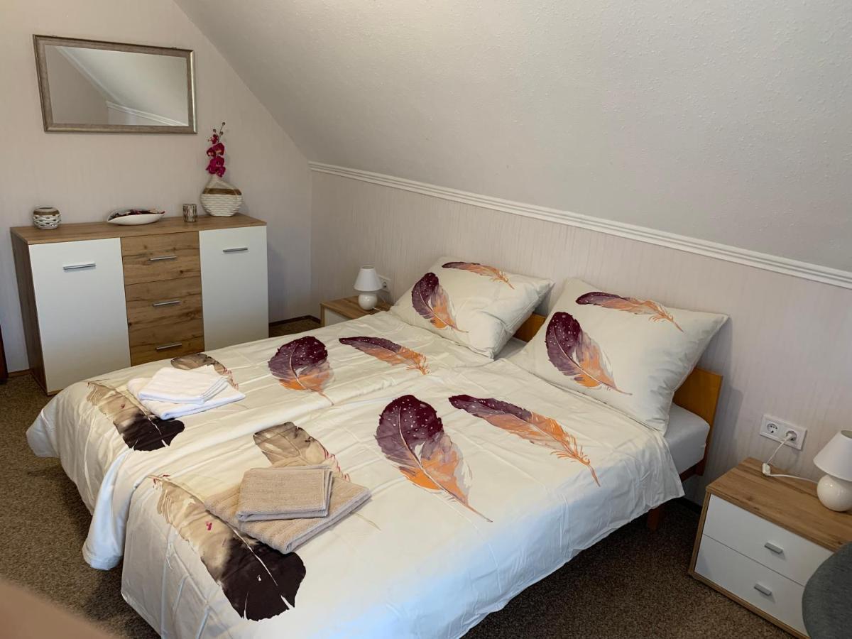 Erika Apartmanhaz Dombóvár Zewnętrze zdjęcie