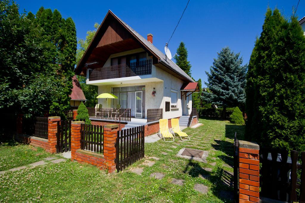 Erika Apartmanhaz Dombóvár Zewnętrze zdjęcie