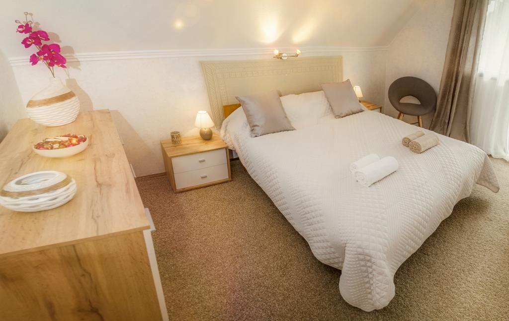 Erika Apartmanhaz Dombóvár Zewnętrze zdjęcie